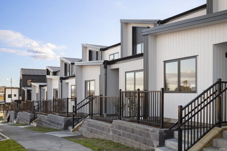 Photo of property in 4b Scott Road, Stanmore Bay, Whangaparaoa, 0932