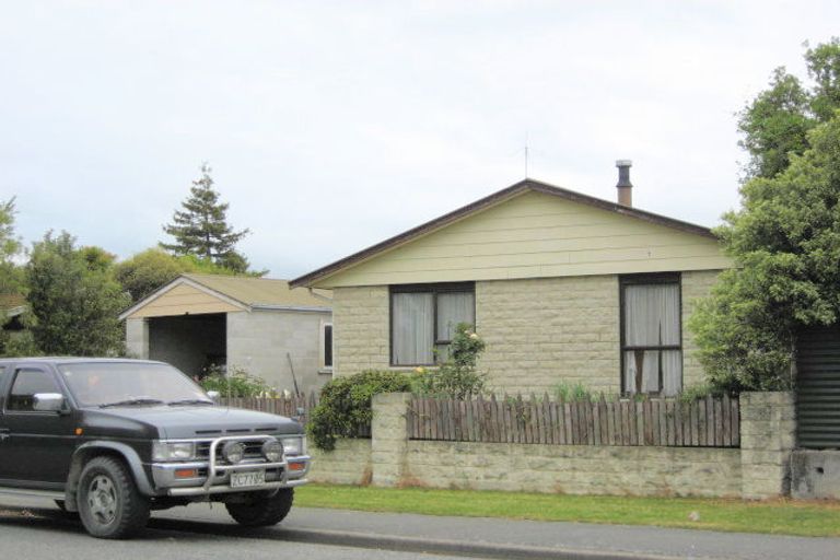 Photo of property in 71 Kowhai Avenue, Rangiora, 7400