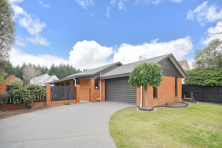 Photo of property in 64 Anglesea Avenue, Parklands, Christchurch, 8083