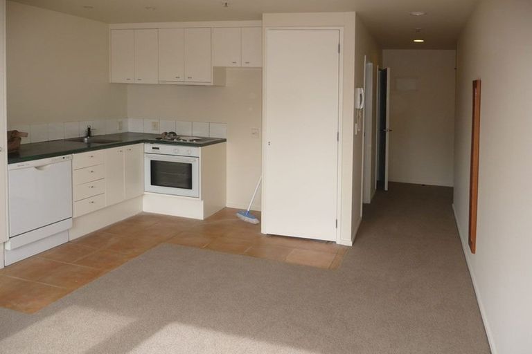 Photo of property in 1h/11 Howe Street, Freemans Bay, Auckland, 1011