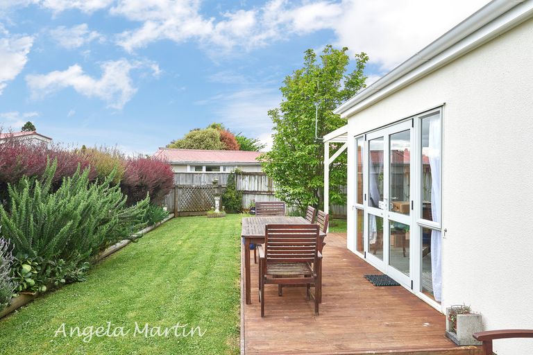 Photo of property in 12a Hurley Place, Awapuni, Palmerston North, 4412