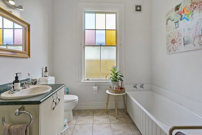 Photo of property in 59 York Street, Moera, Lower Hutt, 5010