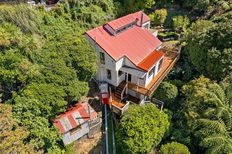 Photo of property in 84a Mount Pleasant Road, Aro Valley, Wellington, 6012