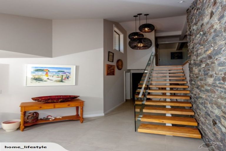 Photo of property in 115 Oratia Place, Onemana, Whangamata, 3691