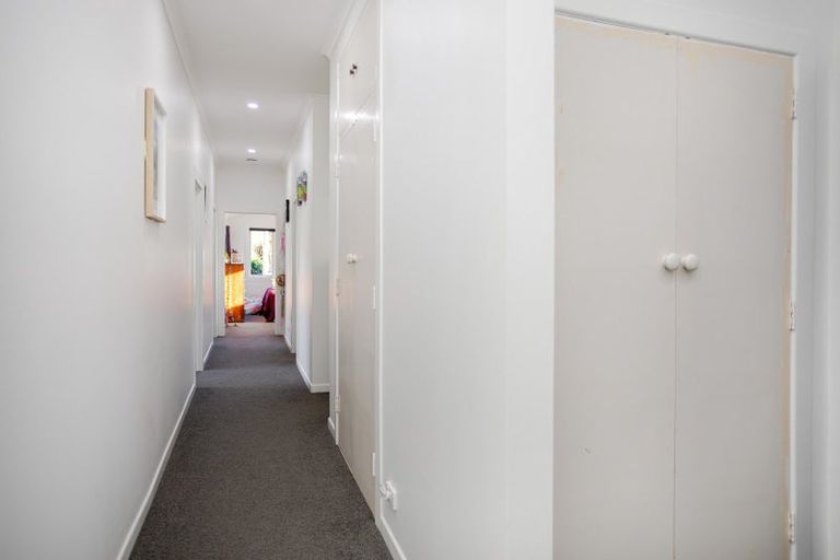 Photo of property in 400 Te Kakapo Valley Road, Dannevirke, 4978
