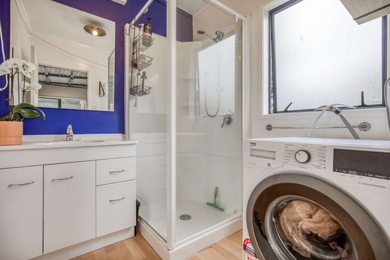 Photo of property in 17 Cook Drive, Whitianga, 3510