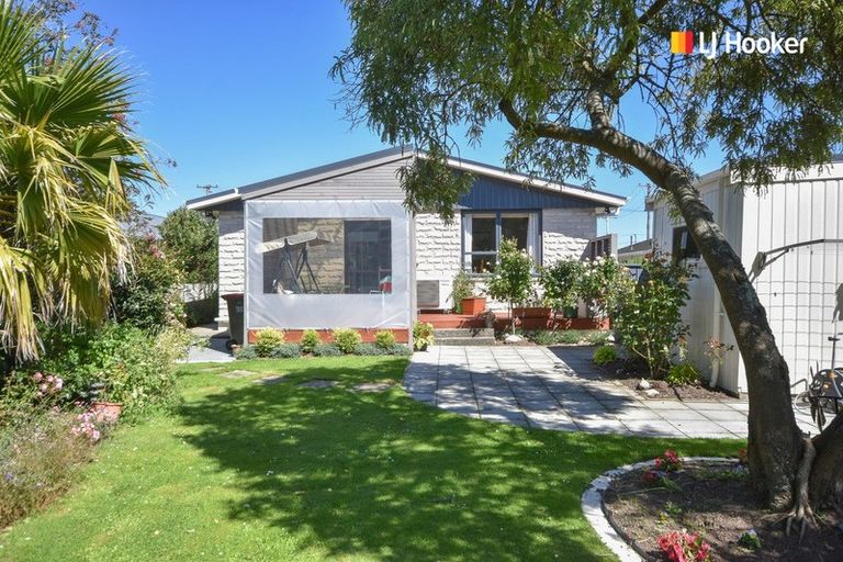 Photo of property in 13b Royal Crescent, Saint Kilda, Dunedin, 9012