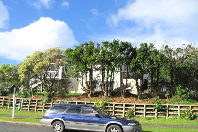 Photo of property in 2/3 Gilshennan Valley, Red Beach, 0932