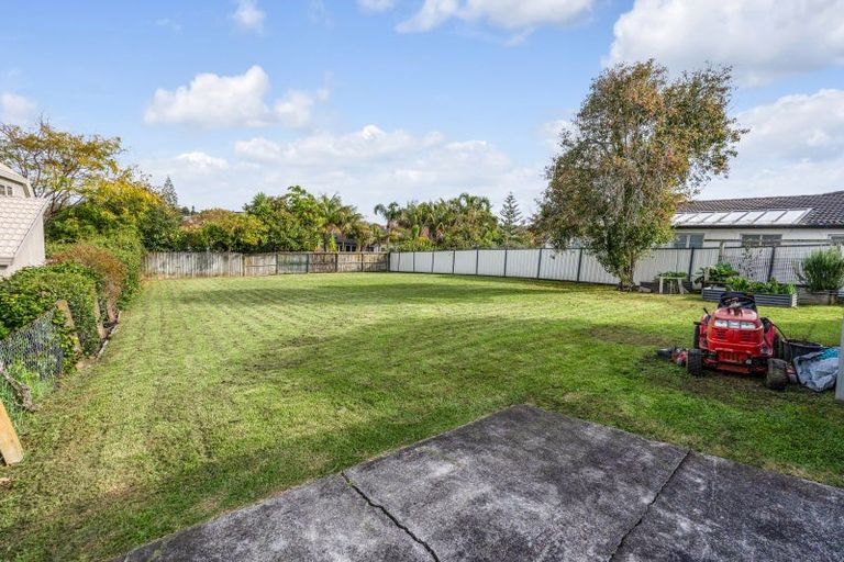 Photo of property in 67 Beach Road, Mellons Bay, Auckland, 2014
