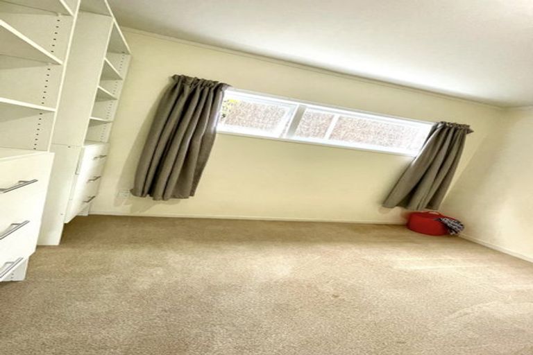 Photo of property in 42 Edgeworth Road, Glenfield, Auckland, 0629