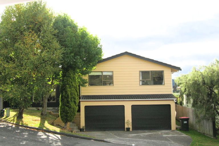 Photo of property in 18 Sunbrae Drive, Silverstream, Upper Hutt, 5019