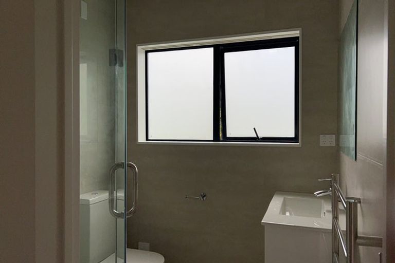 Photo of property in 47c Withers Road, Glen Eden, Auckland, 0602