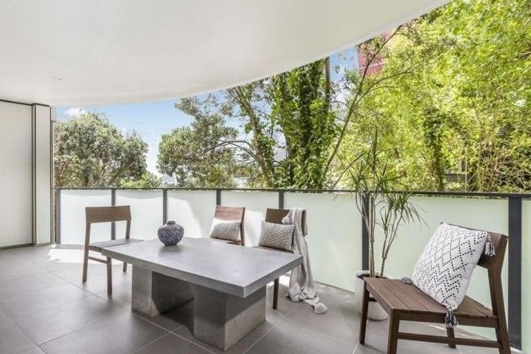 Photo of property in The Mews, 10/8 Basque Road, Eden Terrace, Auckland, 1021