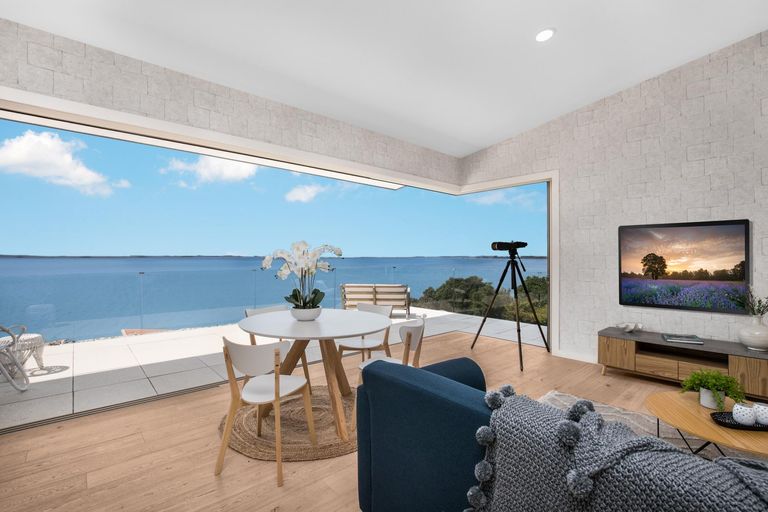 Photo of property in 16 Crispe Road, Clarks Beach, 2122