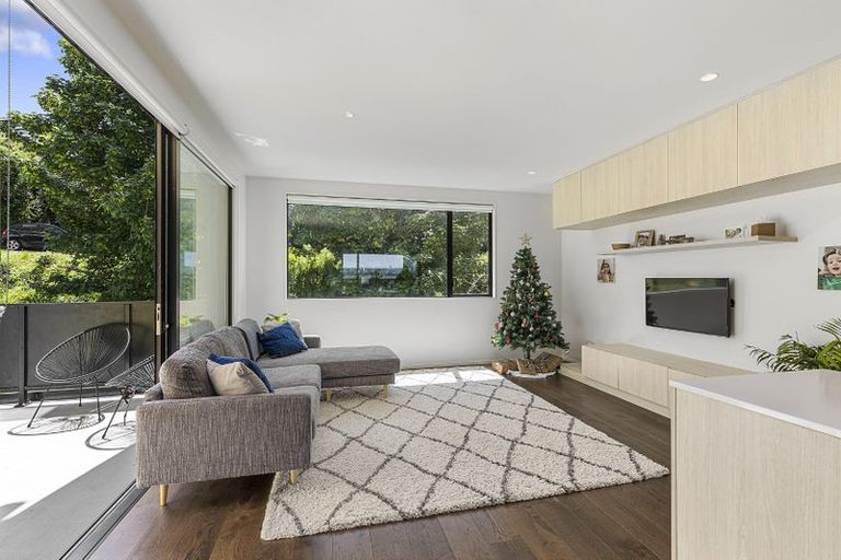 Photo of property in 3 Mary Dobson Way, Island Bay, Wellington, 6023
