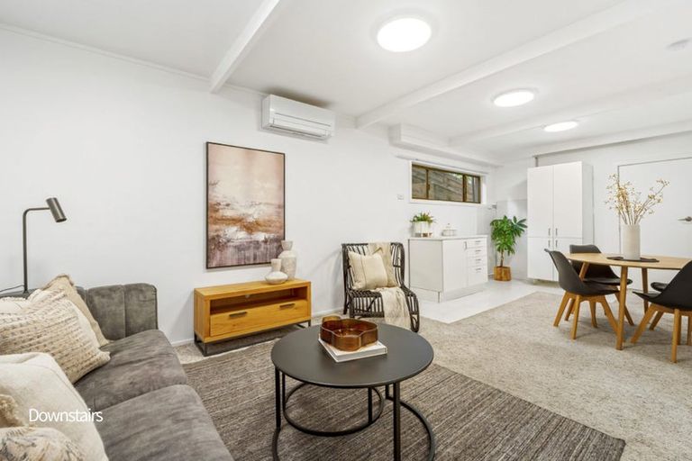 Photo of property in 32 Rosecamp Road, Beach Haven, Auckland, 0626