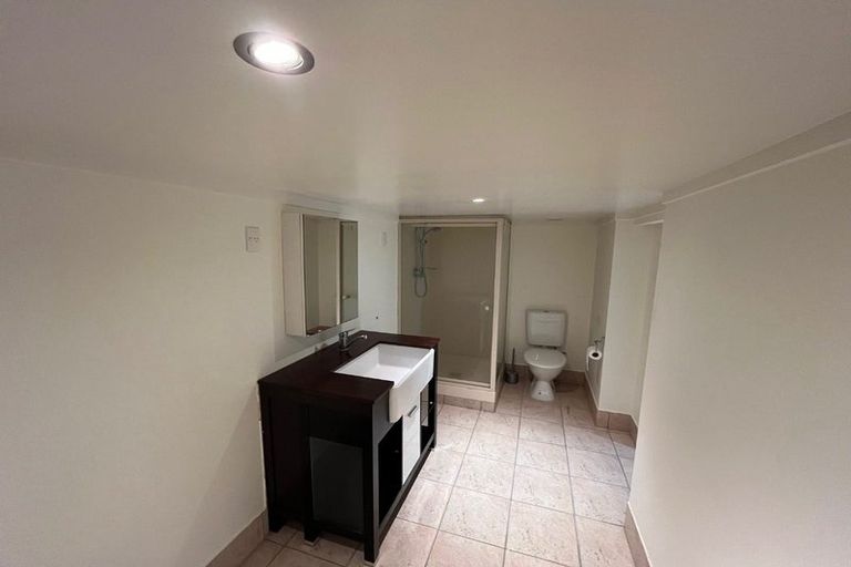 Photo of property in 17 Radiata Lane, Chatswood, Auckland, 0626