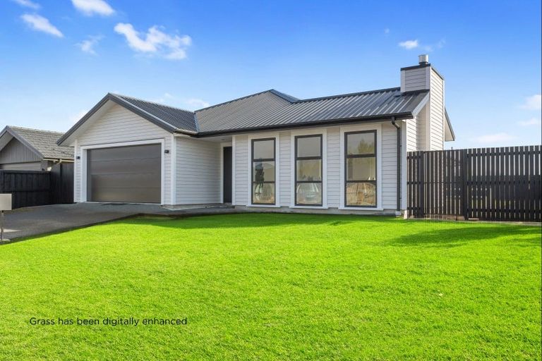 Photo of property in 15 Bob Reid Crescent, Darfield, 7571