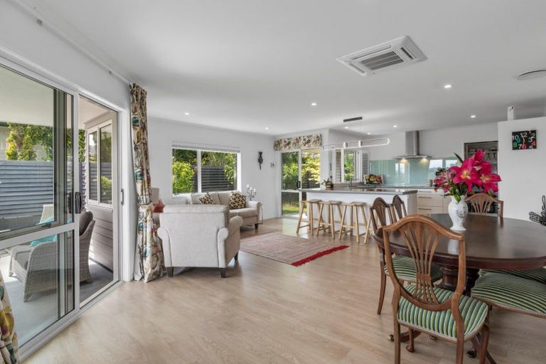 Photo of property in 16 Saint Michaels Avenue, Bethlehem, Tauranga, 3110