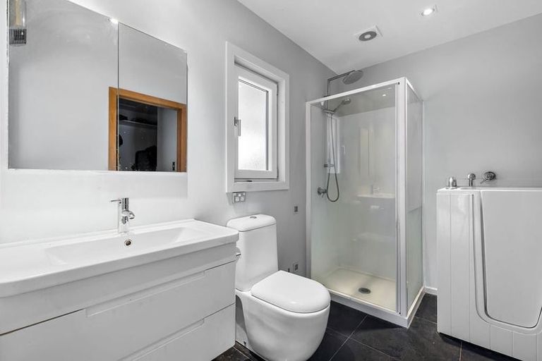 Photo of property in 2 Crichton Terrace, Cashmere, Christchurch, 8022