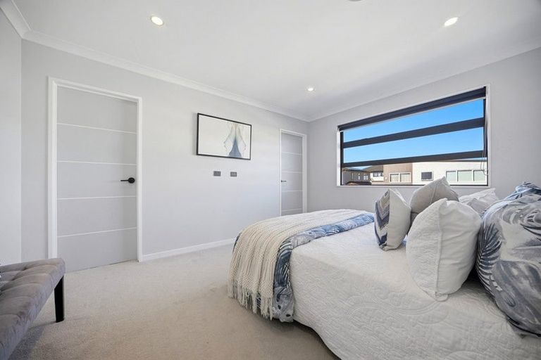 Photo of property in 20 Riroriro Road, Hobsonville, Auckland, 0616