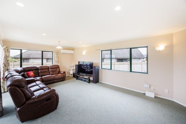 Photo of property in 140 Pacific Drive, Fitzherbert, Palmerston North, 4410