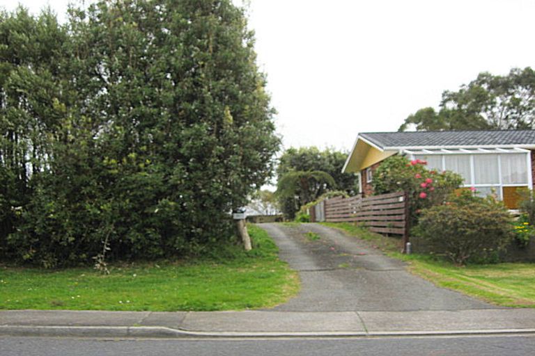 Photo of property in 8b Carthew Street, Okato, 4335