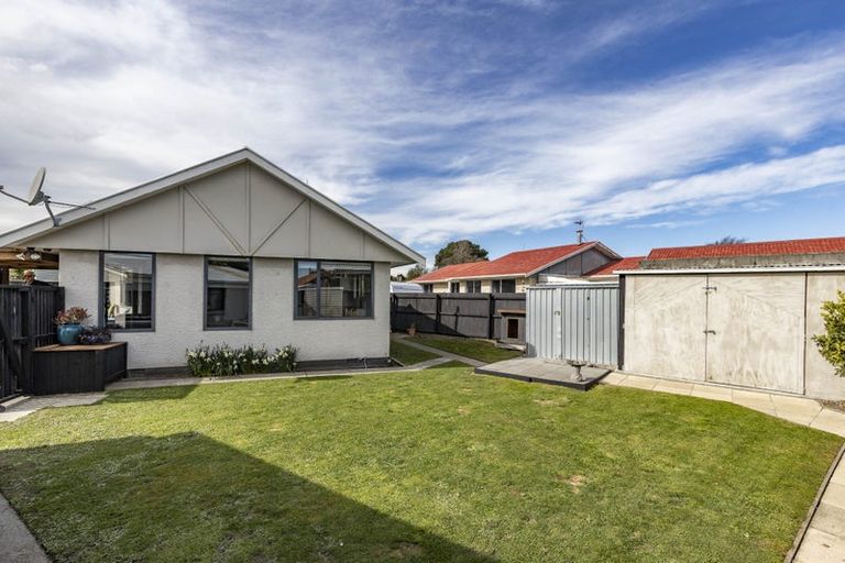 Photo of property in 6 Oakley Crescent, Hornby, Christchurch, 8042