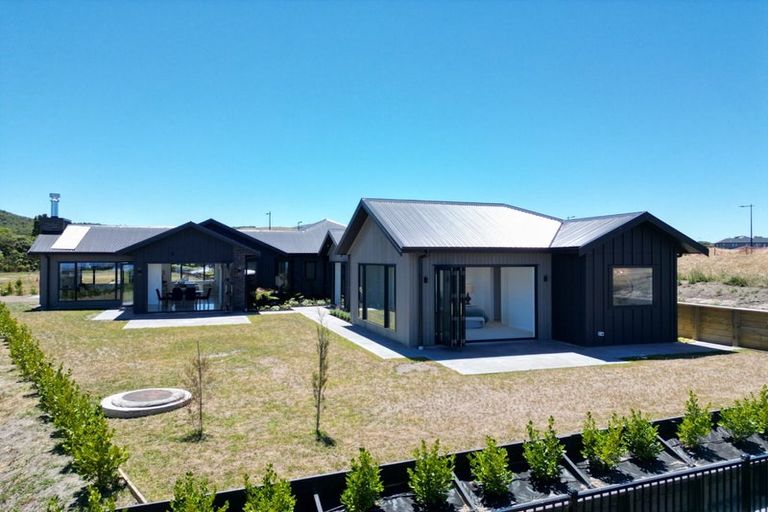 Photo of property in 47 Seven Oaks Drive, Kinloch, Taupo, 3377