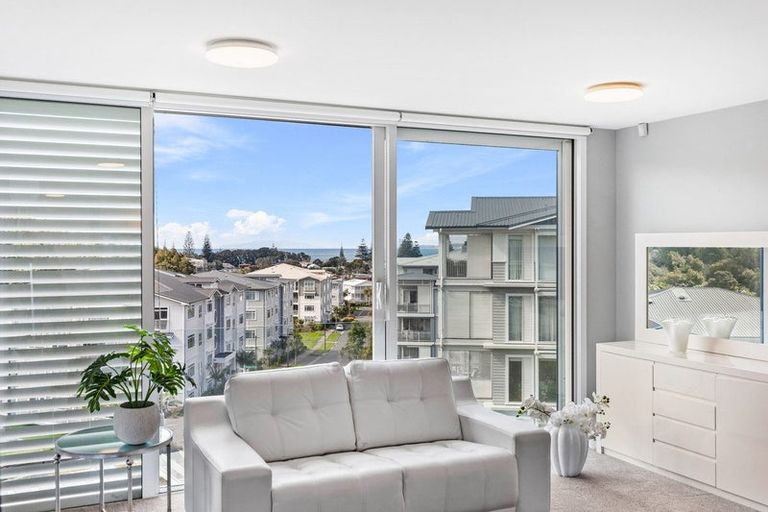 Photo of property in 170 Landmark Terrace, Orewa, 0931