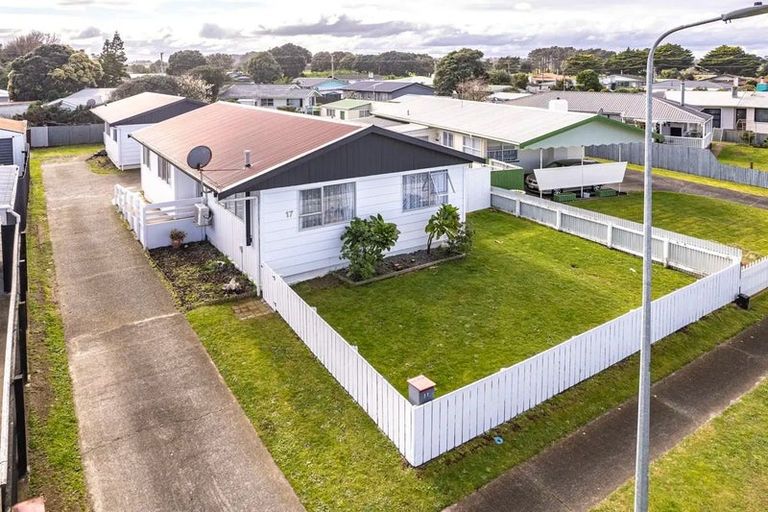 Photo of property in 17 Tainui Street, Castlecliff, Whanganui, 4501