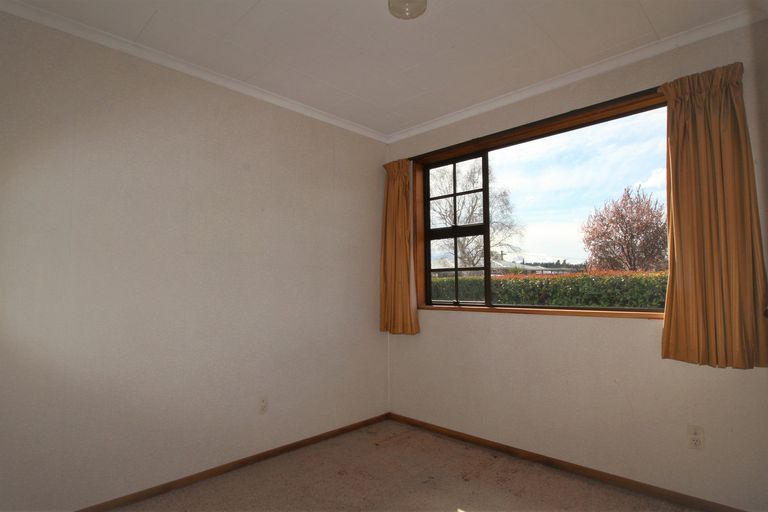 Photo of property in 12 Ashworth Street, Alexandra, 9320