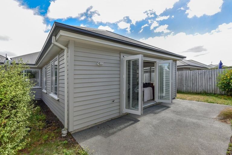 Photo of property in 14a Date Crescent, Aidanfield, Christchurch, 8025