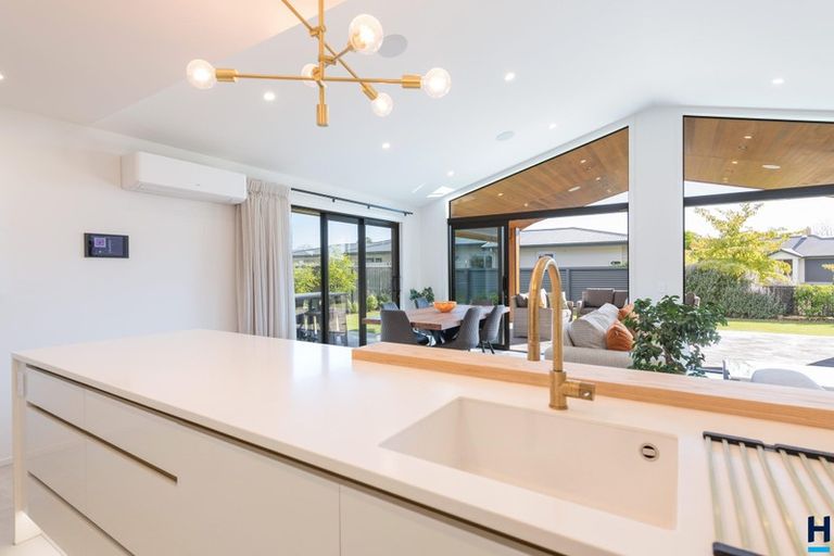 Photo of property in 4 Puketutu Grove, Motueka, 7120