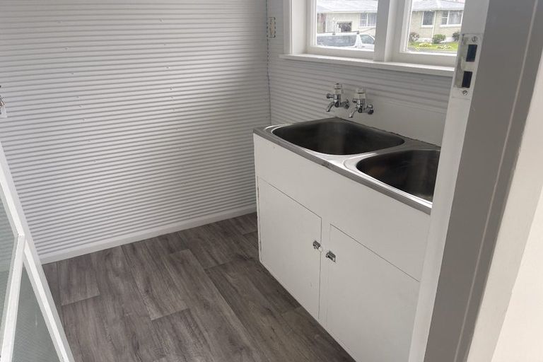 Photo of property in 613 Queen Street East, Levin, 5510