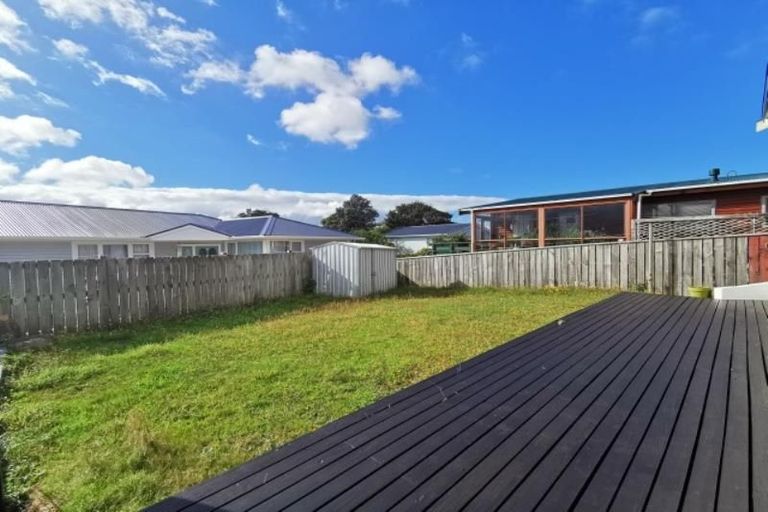 Photo of property in 3 Monowai Road, Johnsonville, Wellington, 6037
