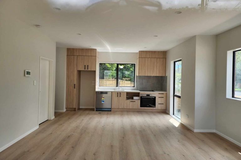 Photo of property in 3/32 Yeovil Road, Te Atatu Peninsula, Auckland, 0610