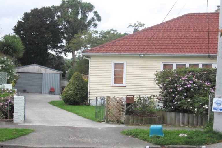 Photo of property in 5 Hobbs Grove, Epuni, Lower Hutt, 5011
