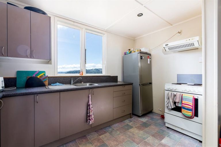 Photo of property in 12 Eglinton Road, The Glen, Dunedin, 9011