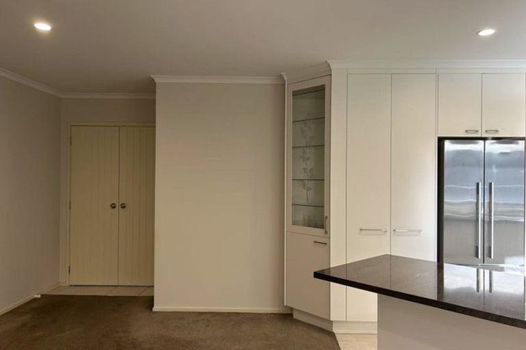 Photo of property in 3 Reinheimer Place, Flat Bush, Auckland, 2016