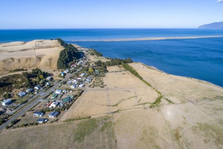 Photo of property in 97 Lake Ferry Road, Lake Ferry, Featherston, 5772