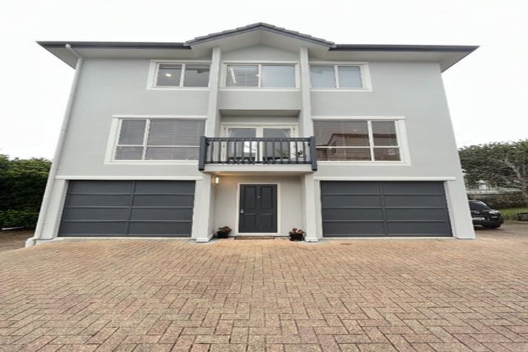 Photo of property in 3/57 Gladstone Road, Northcote, Auckland, 0627