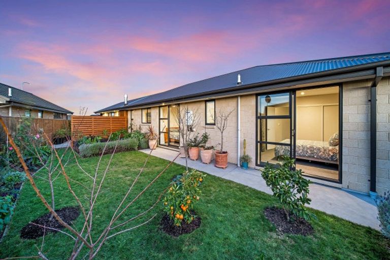 Photo of property in 2 Claremont Crescent, Amberley, 7410