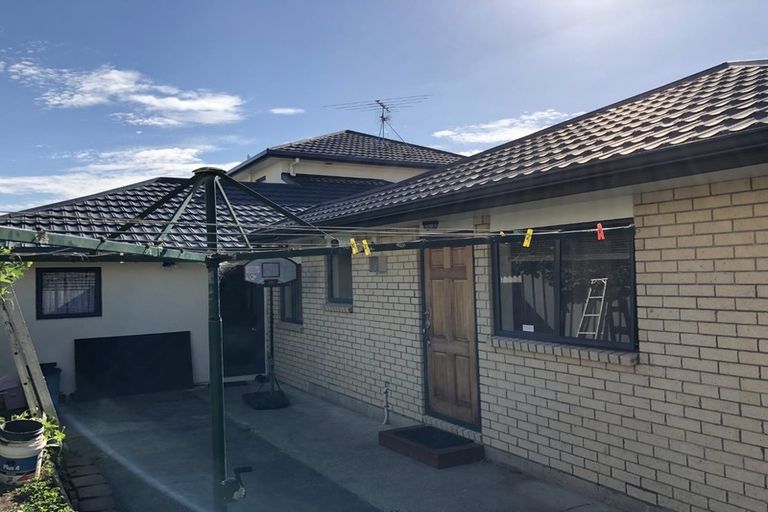 Photo of property in 16 Ewhurst Place, Goodwood Heights, Auckland, 2105