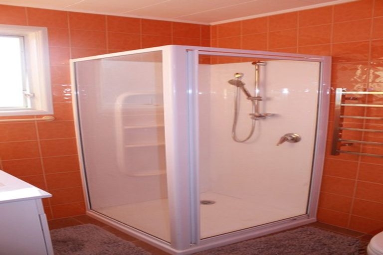 Photo of property in 11 Ben Lora Place, Mangere East, Auckland, 2024