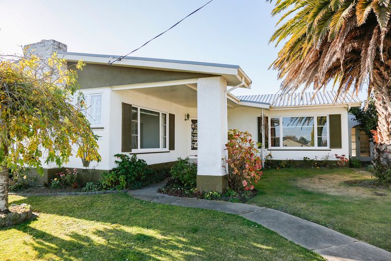 Photo of property in 63 Test Street, South Hill, Oamaru, 9400