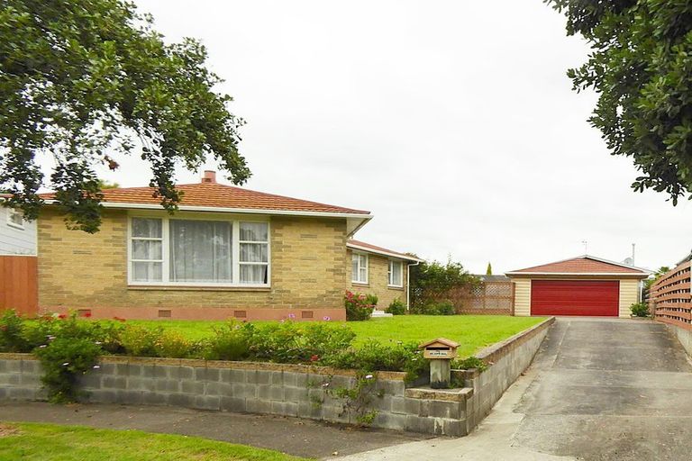 Photo of property in 7 Mahia Place, Kelvin Grove, Palmerston North, 4414