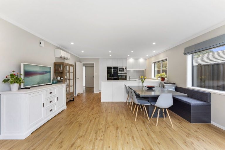 Photo of property in 37 Somerby Mews, Silverstream, Upper Hutt, 5019