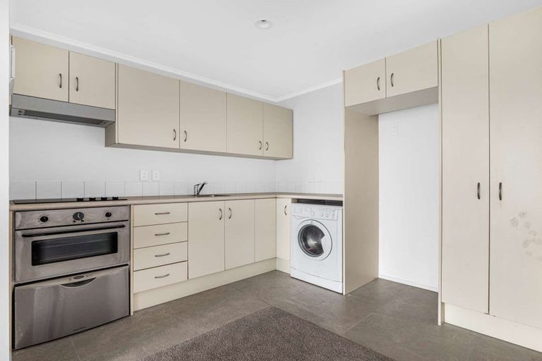 Photo of property in 10d/30 Westward Ho, Glen Eden, Auckland, 0602