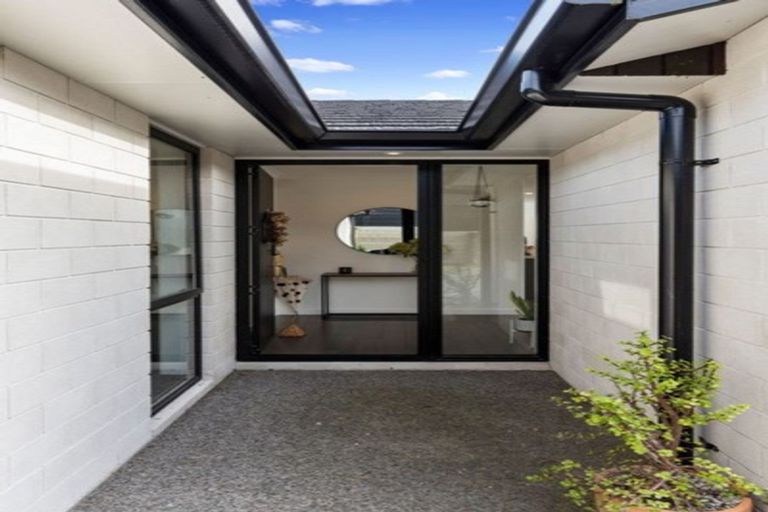 Photo of property in 2 Rochfort Crescent, Pyes Pa, Tauranga, 3112